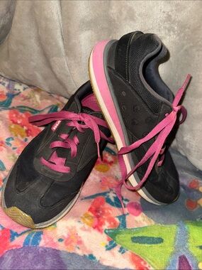 CROCS Black Sneakers with Pink Accents NWOT